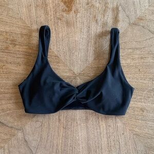 BuffBunny Onyx Black Twisted Bra